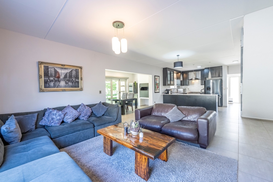 3 Bedroom Property for Sale in Langeberg Heights Western Cape